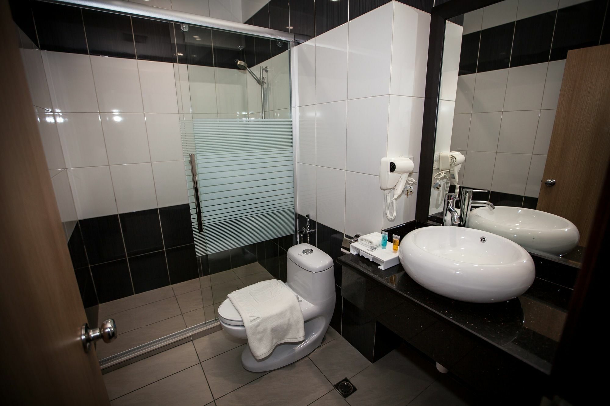 Putatan Platinum Hotel 3*